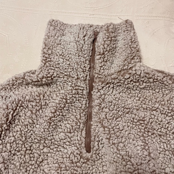 Thread + Supply Sherpa Pullover Sweater Medium - Picture 7 of 7